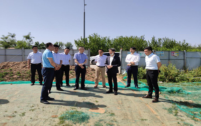 陜西環(huán)保集團(tuán)-福建雪人股份公司董事長兼總經(jīng)理林汝捷到園區(qū)開發(fā)公司項目現(xiàn)場考察